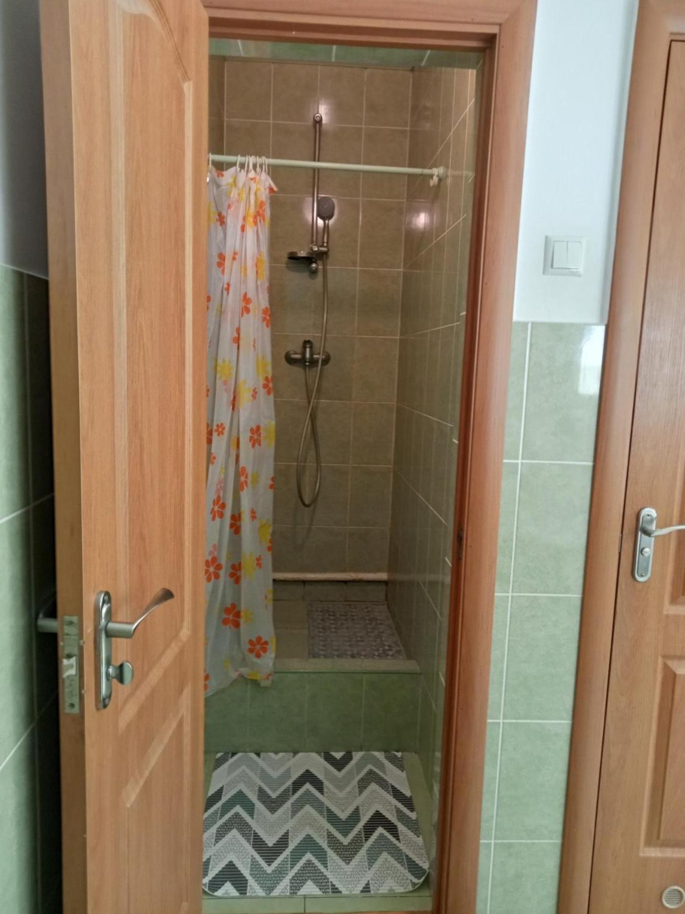 לבוב Hostel Iskra מראה חיצוני תמונה
