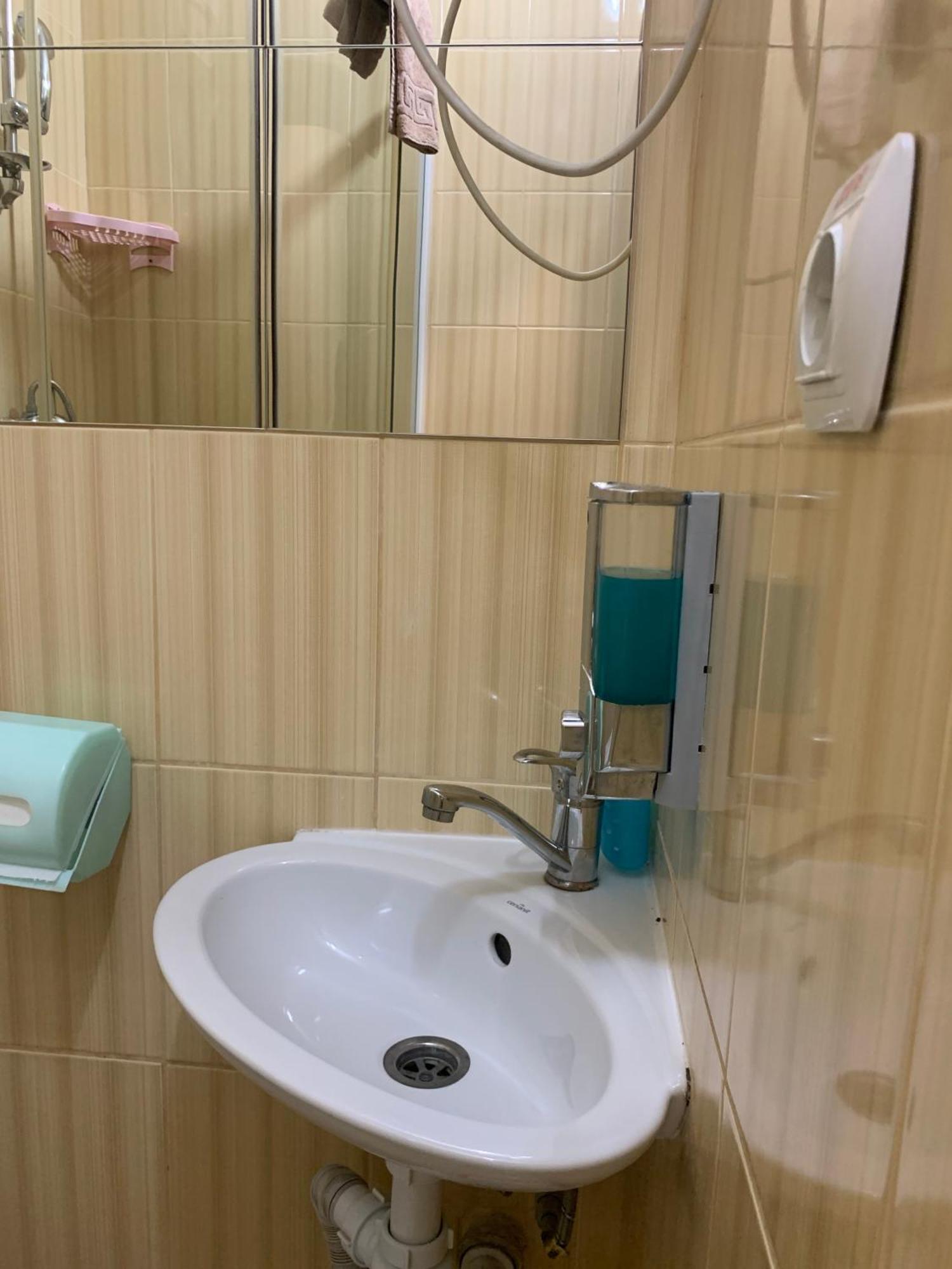 לבוב Hostel Iskra מראה חיצוני תמונה